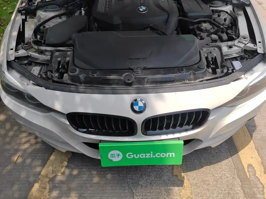 BMW 3 Series 2018 — фото 11