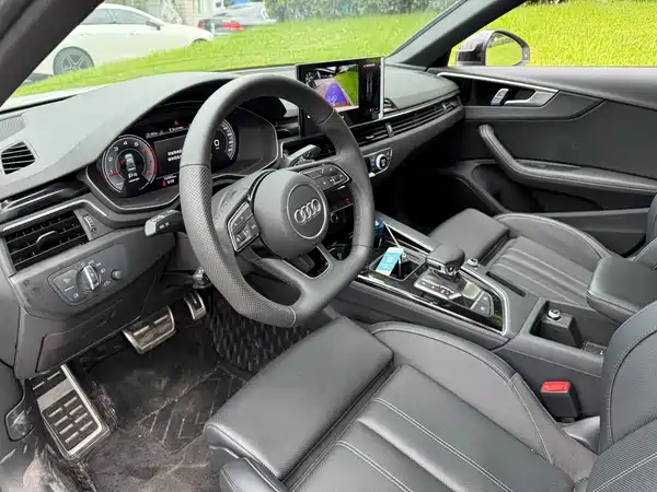 Audi A4L 2025