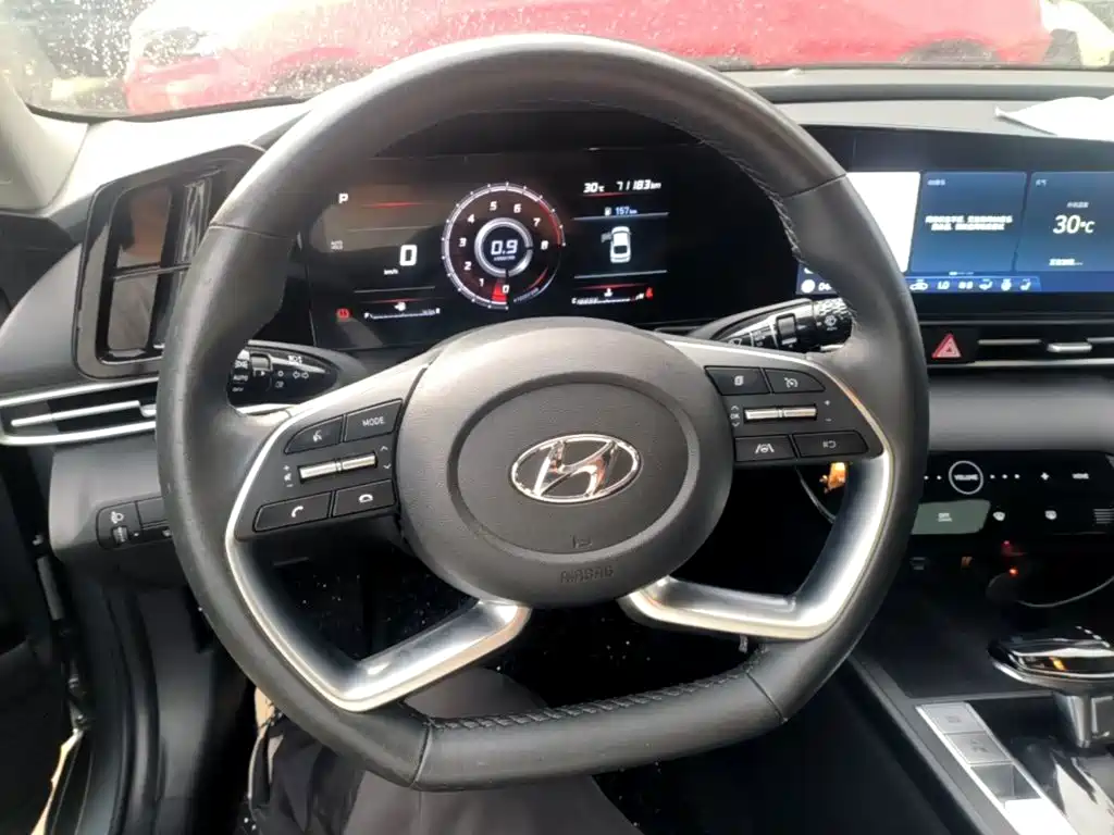 Hyundai Elantra 2022 — фото 11