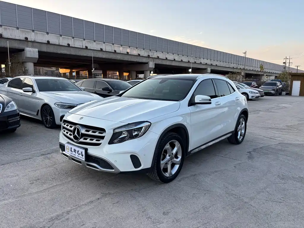 Mercedes-Benz GLA 2019 — фото 1