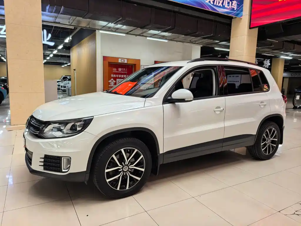 Volkswagen Tiguan 2017 — фото 1
