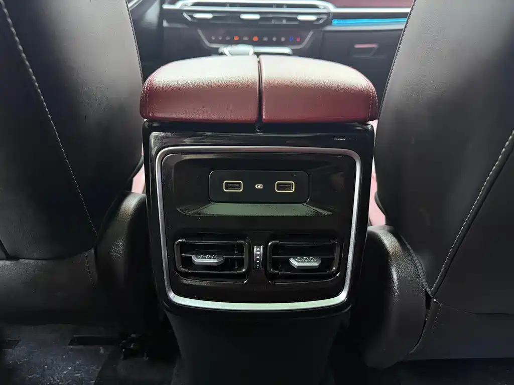 Jetour X70 PLUS 2023 — фото 16