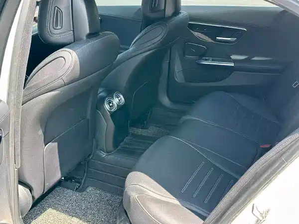Mercedes-Benz C-Class 2023