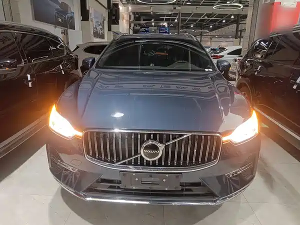 Volvo XC60 2022