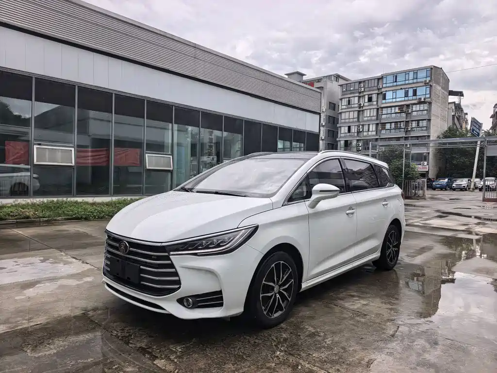 BYD Song MAX 2017 — фото 1