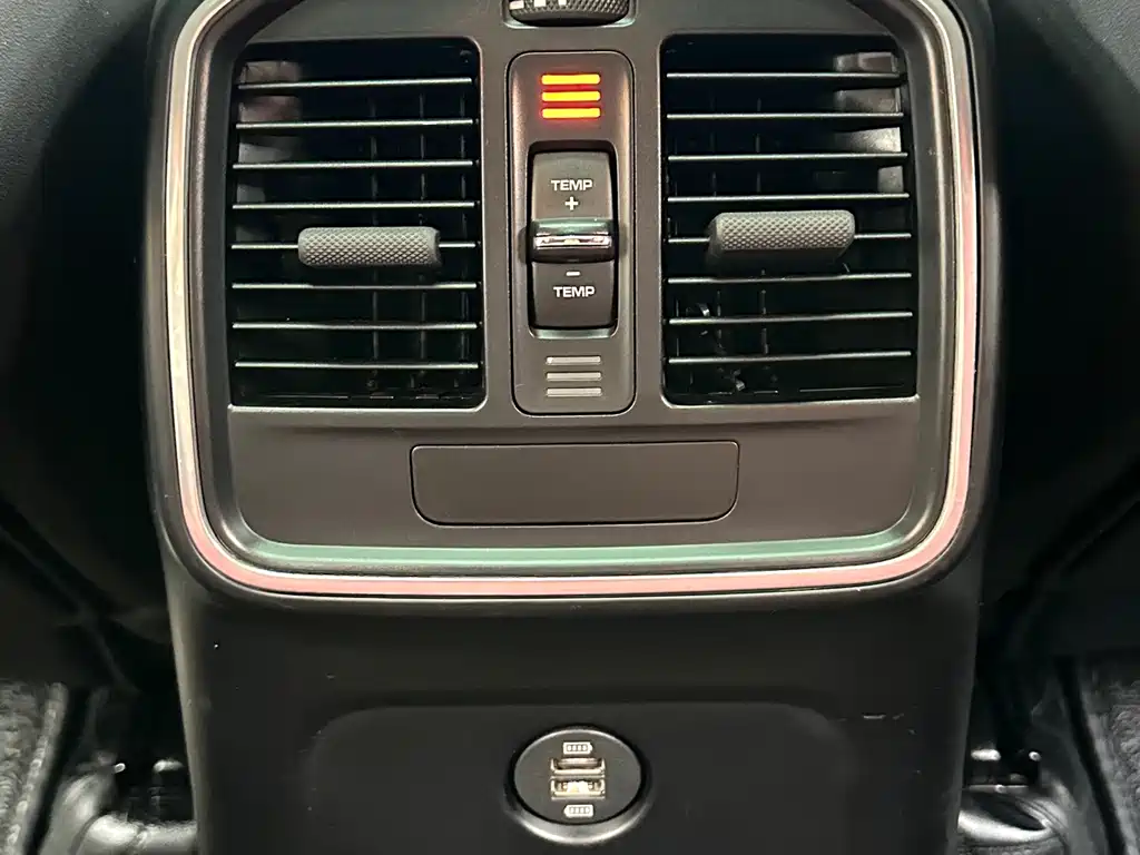 Porsche Macan 2019 — фото 21