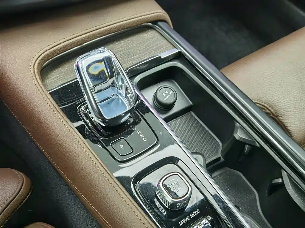 Volvo S90 2021 — фото 13