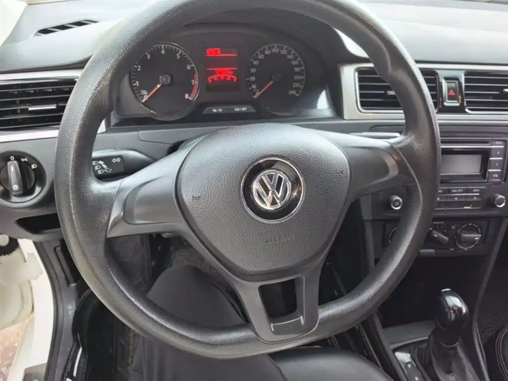 Volkswagen Santana 2017 — фото 11