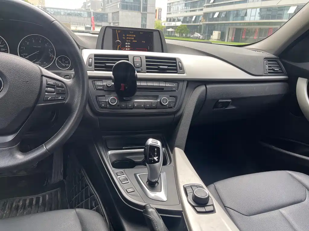 BMW 3 Series 2014 — фото 12
