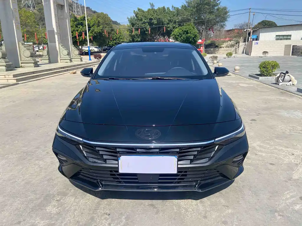 Hyundai Elantra 2023