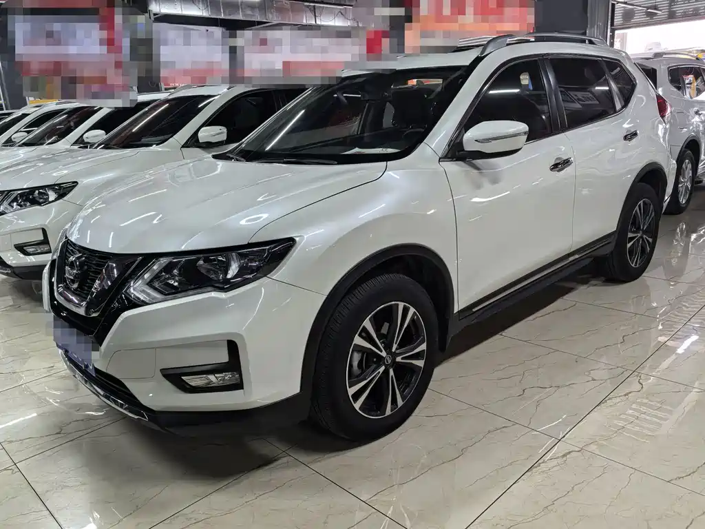 Nissan X-Trail 2018 — фото 1
