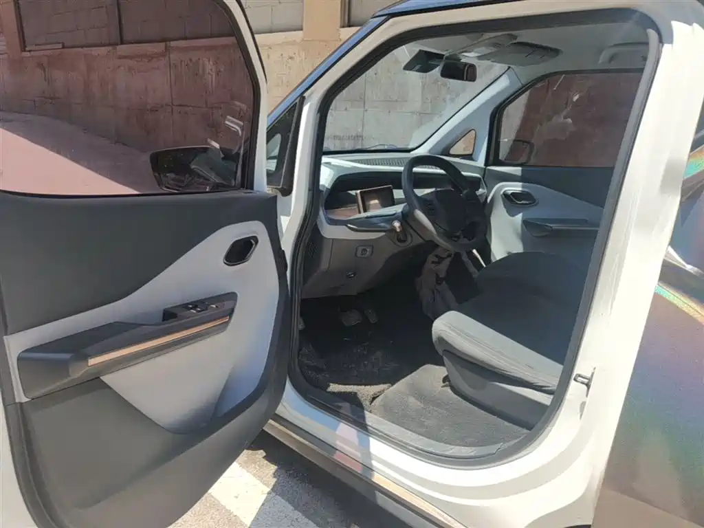 Wuling Nano EV 2022 — фото 16