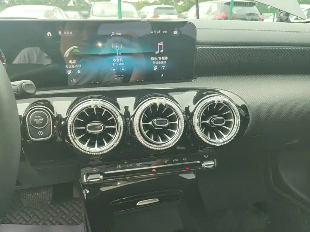 Mercedes-Benz A-Class 2021 — фото 13