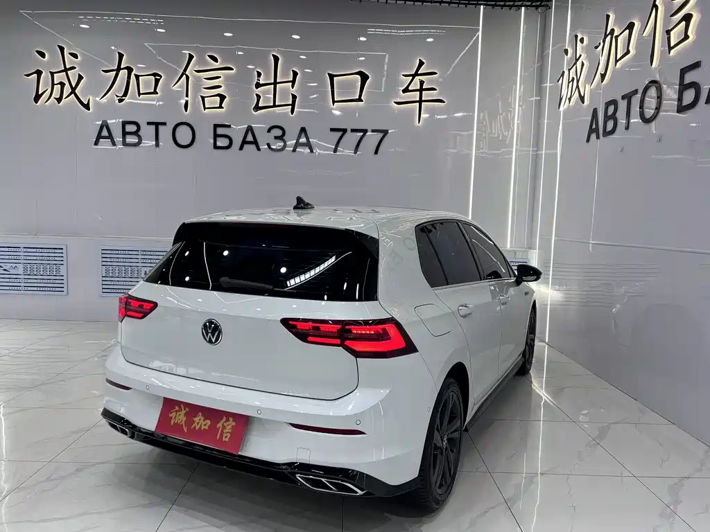 Volkswagen Golf 2024