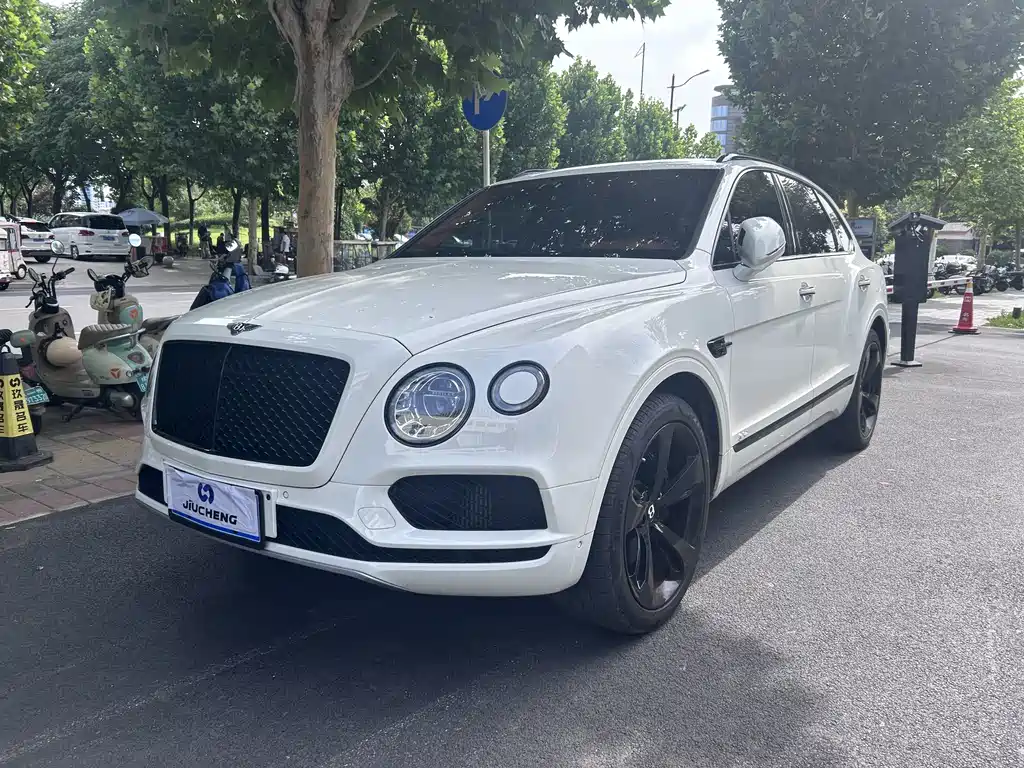 Bentley Bentayga PHEV 2021