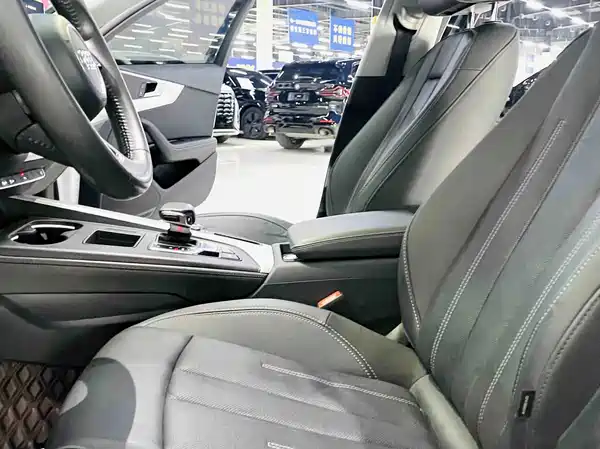 Audi A4L 2021
