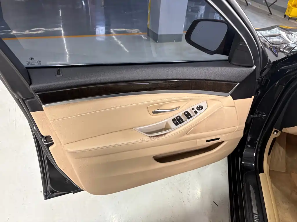 BMW 5 Series 2013 — фото 12