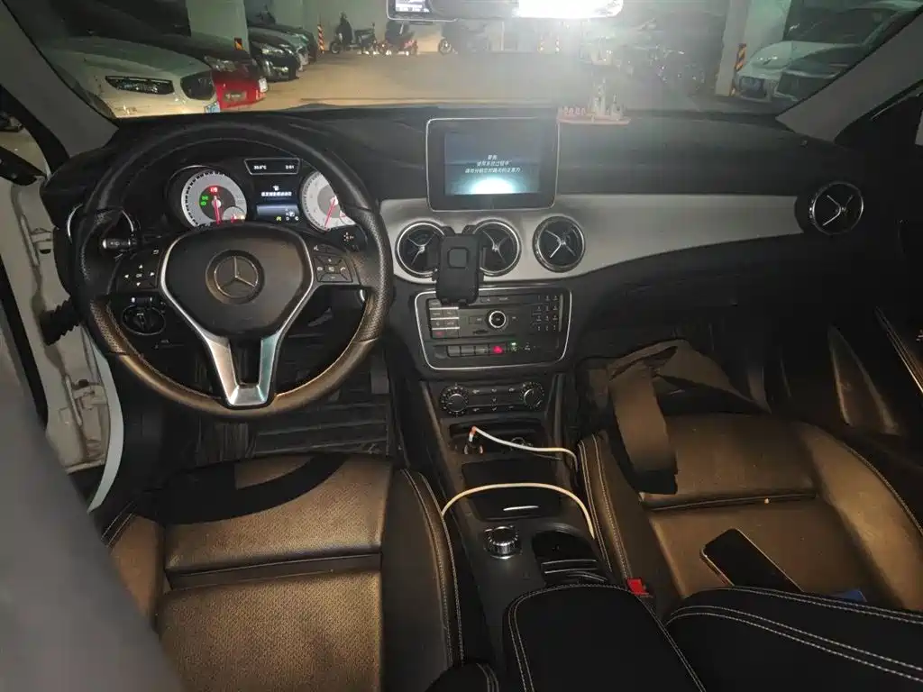 Mercedes-Benz GLA 2016 — фото 13