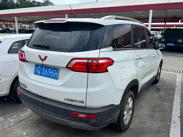 Wuling Hongguang S3 2018