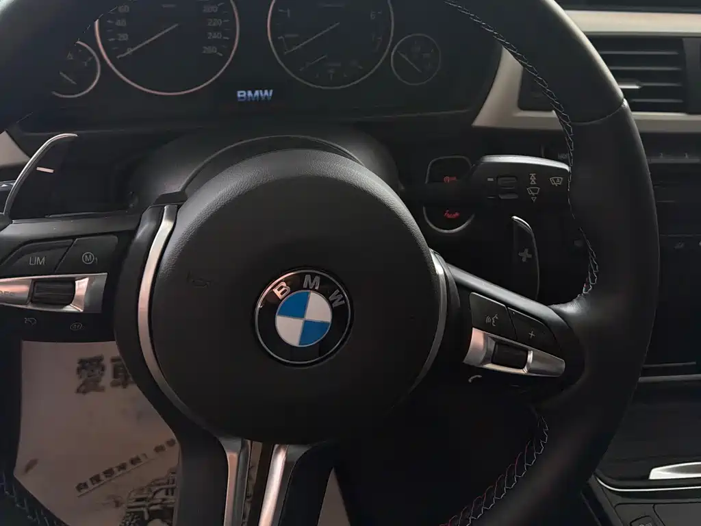 BMW 3 Series 2015 — фото 12