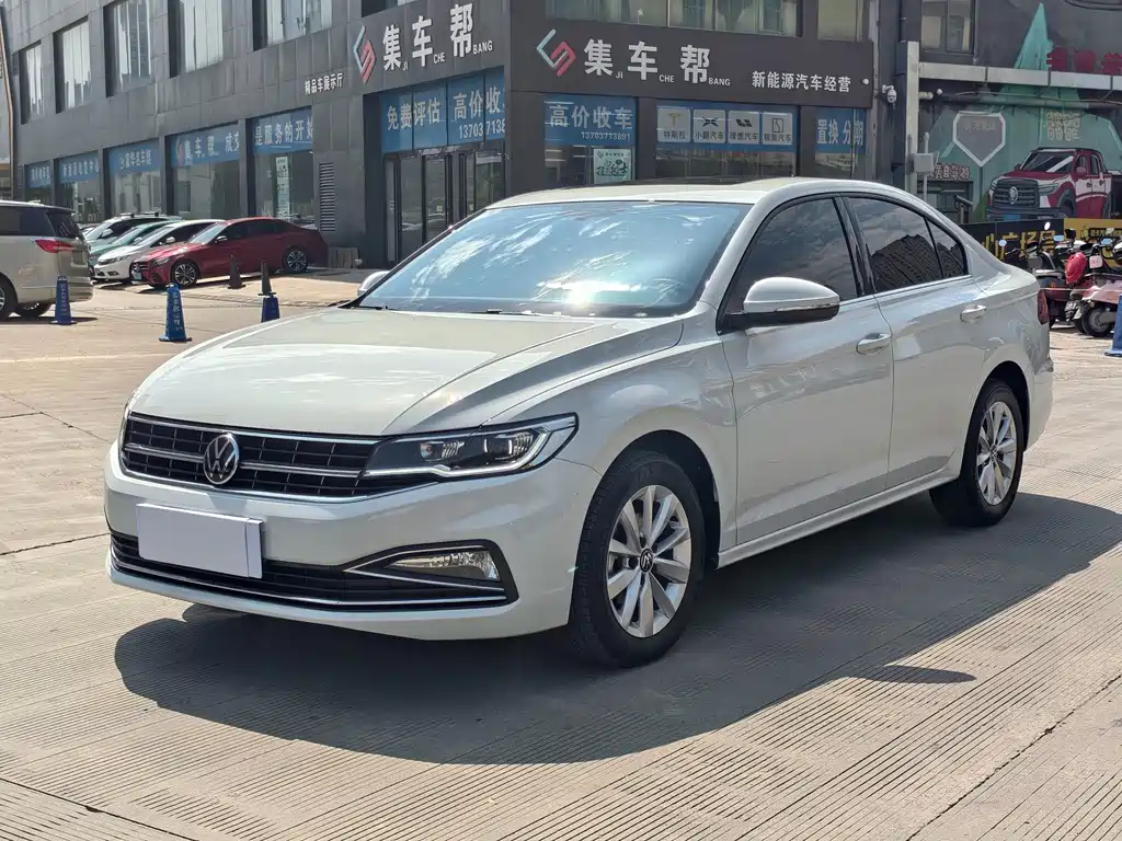 Volkswagen Bora 2023