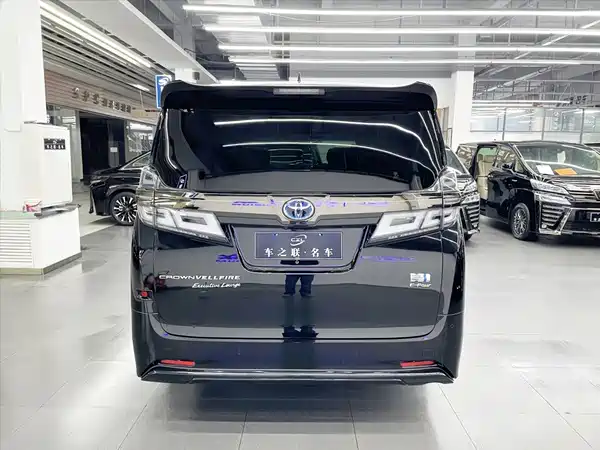 Toyota Vellfire 2023