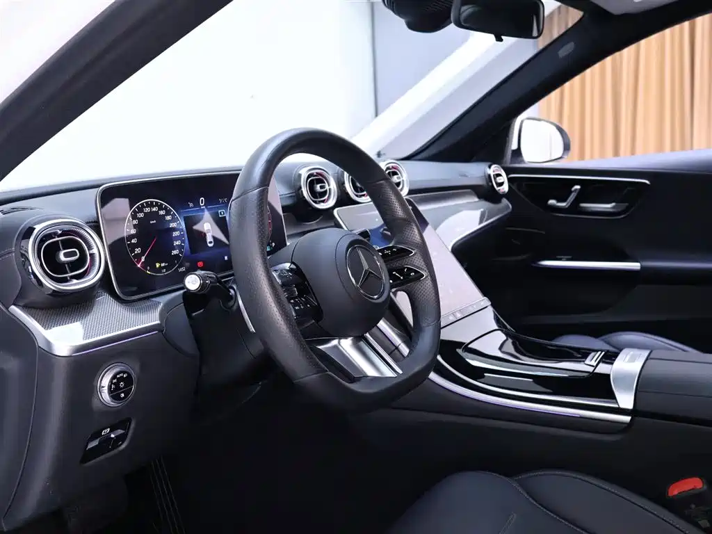 Mercedes-Benz C-Class 2021 — фото 11