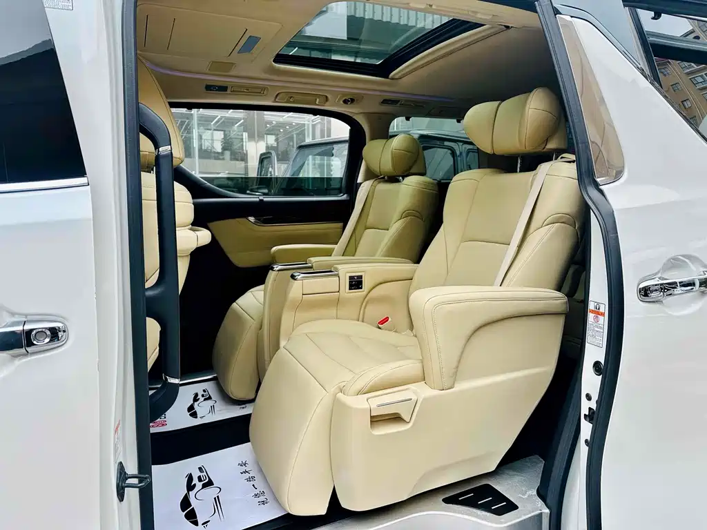 Toyota Alphard 2019 — фото 7