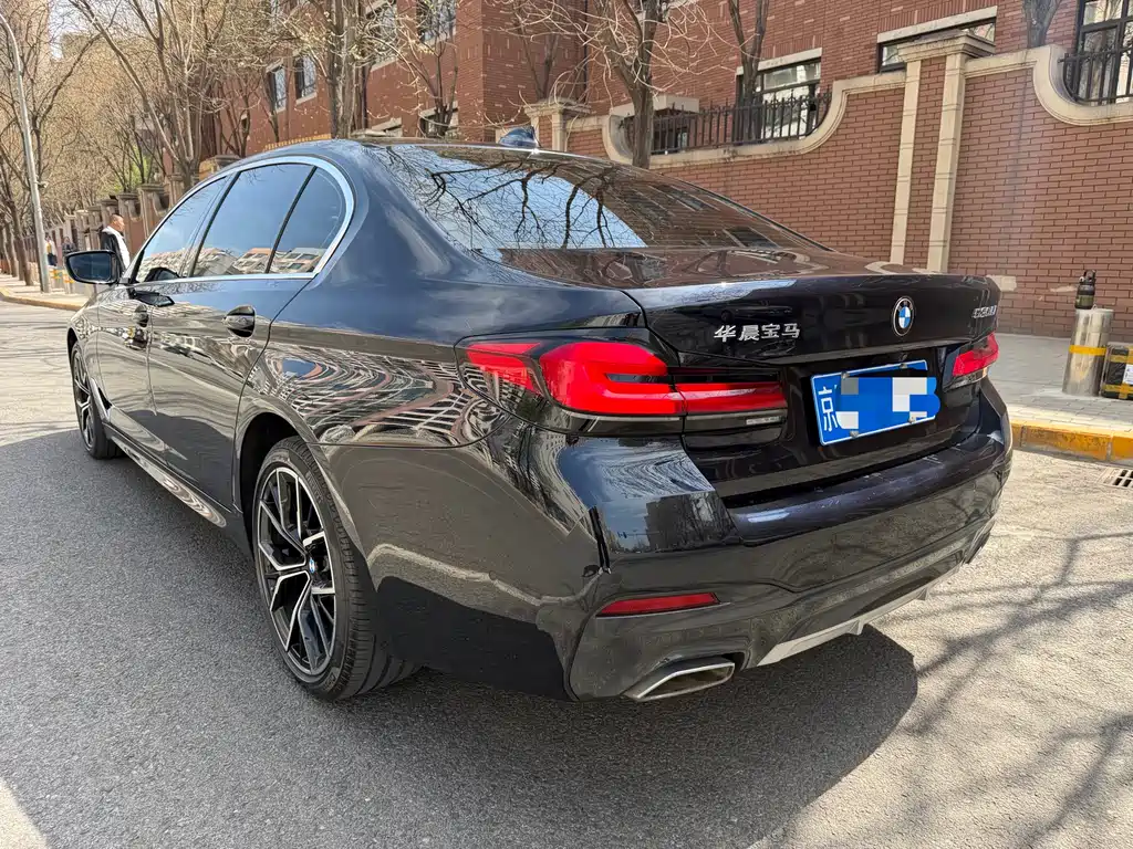 BMW 5 Series 2020 — фото 17