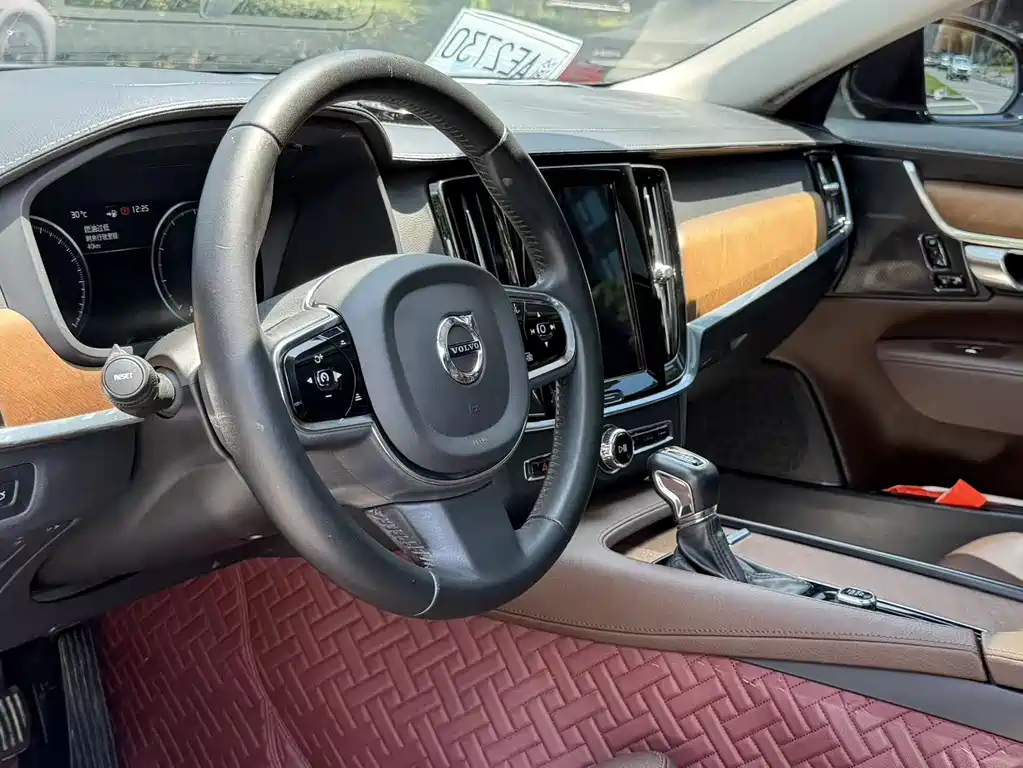 Volvo S90 2020 — фото 12