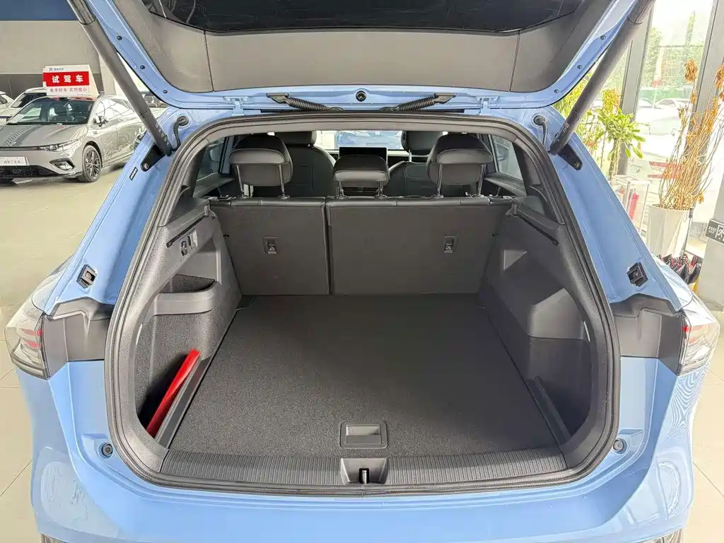 Volkswagen Tiguan L 2025 — фото 15