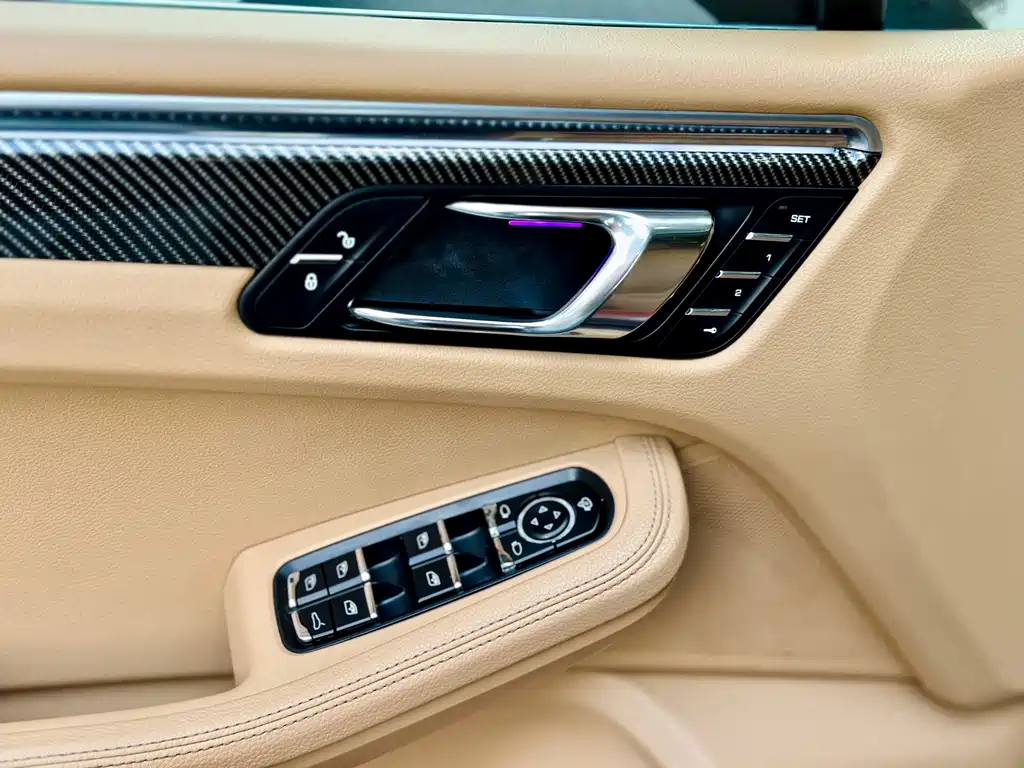 Porsche Macan 2016 — фото 20