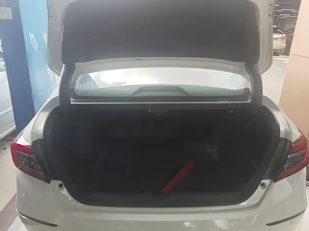 Honda Accord 2021 — фото 19