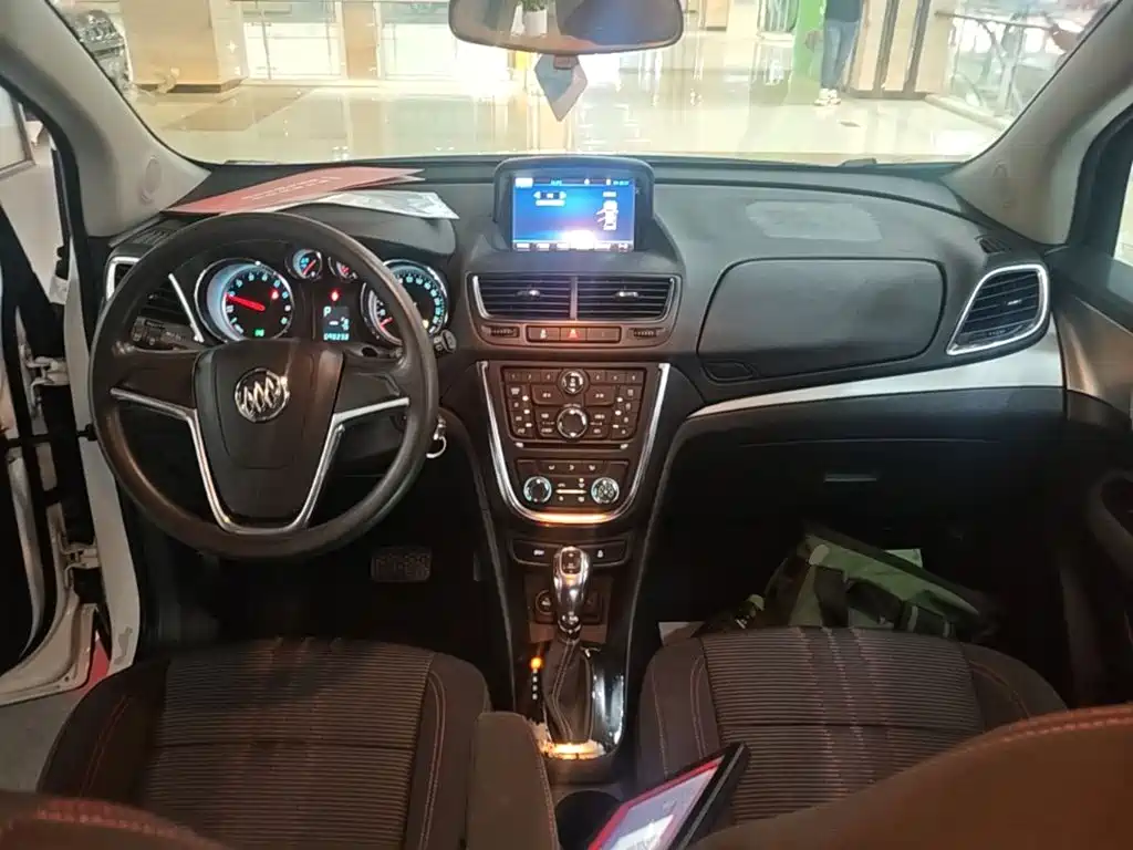 Buick Encore 2015 — фото 10