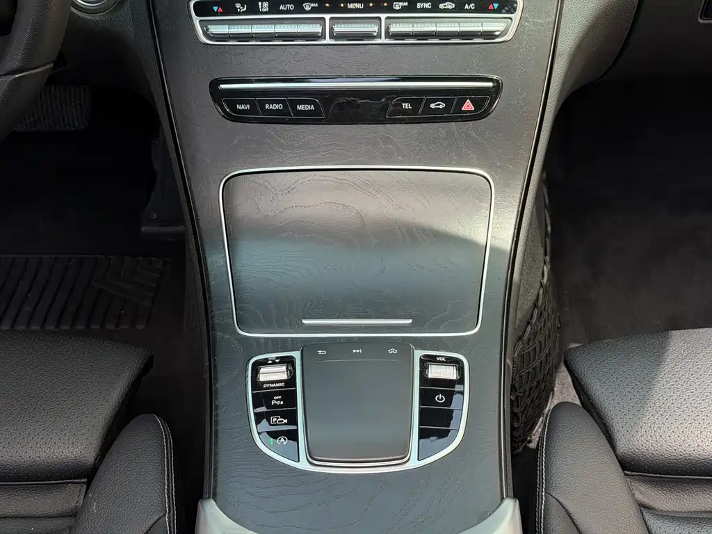 Mercedes-Benz C-Class 2019 — фото 17