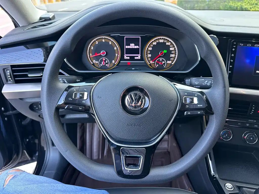 Volkswagen Passat 2020 — фото 13