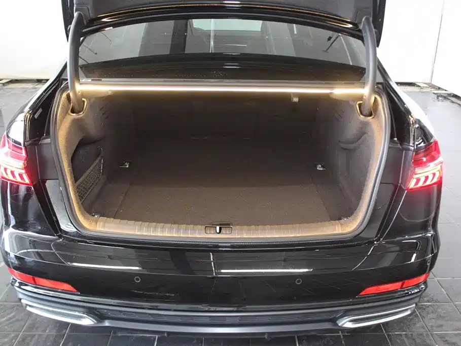 Audi A6L 2022