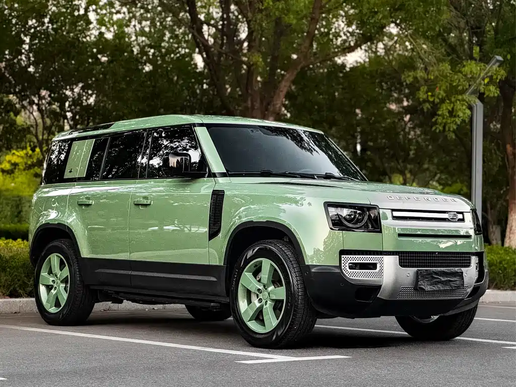 Land Rover Defender 2023 — фото 6