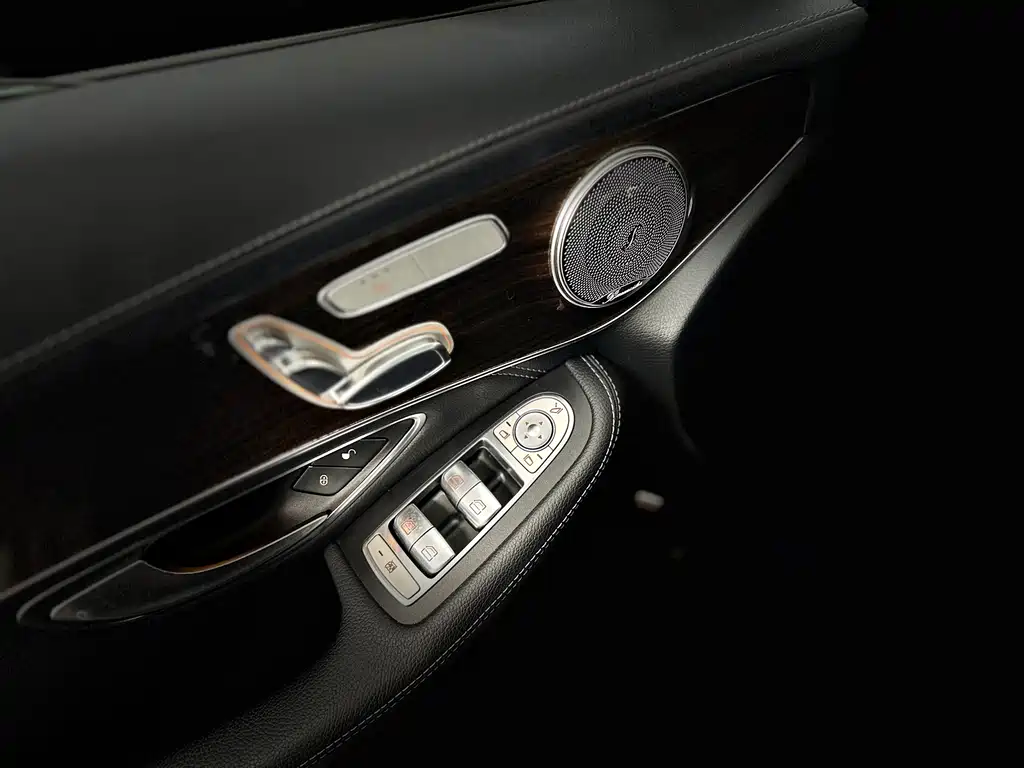 Mercedes-Benz GLC 2016 — фото 13