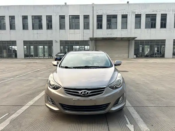 Hyundai Elantra Langdong 2013