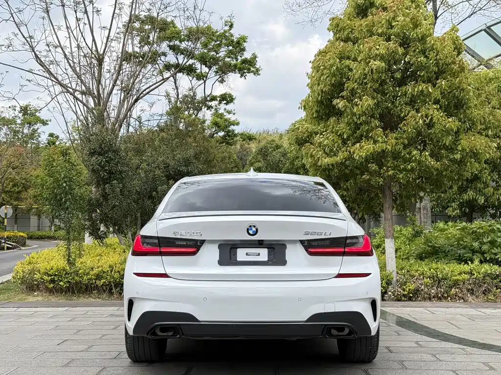 BMW 3 Series 2022