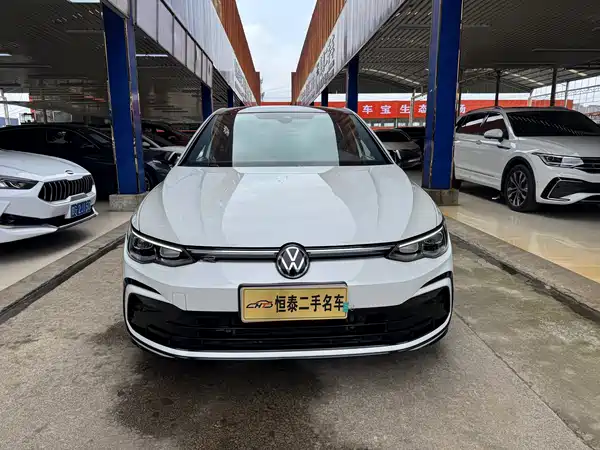 Volkswagen Golf 2021