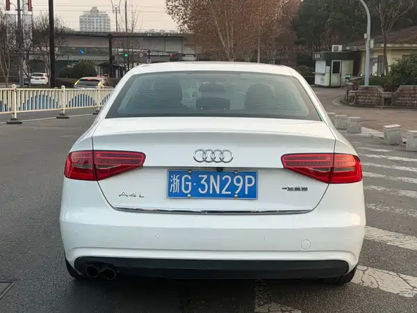Audi A4L 2016