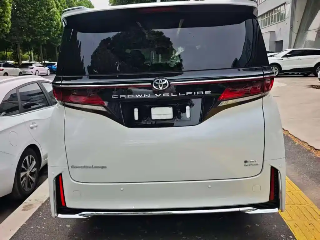 Toyota Vellfire 2025 — фото 6