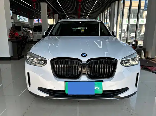 BMW iX3 2021