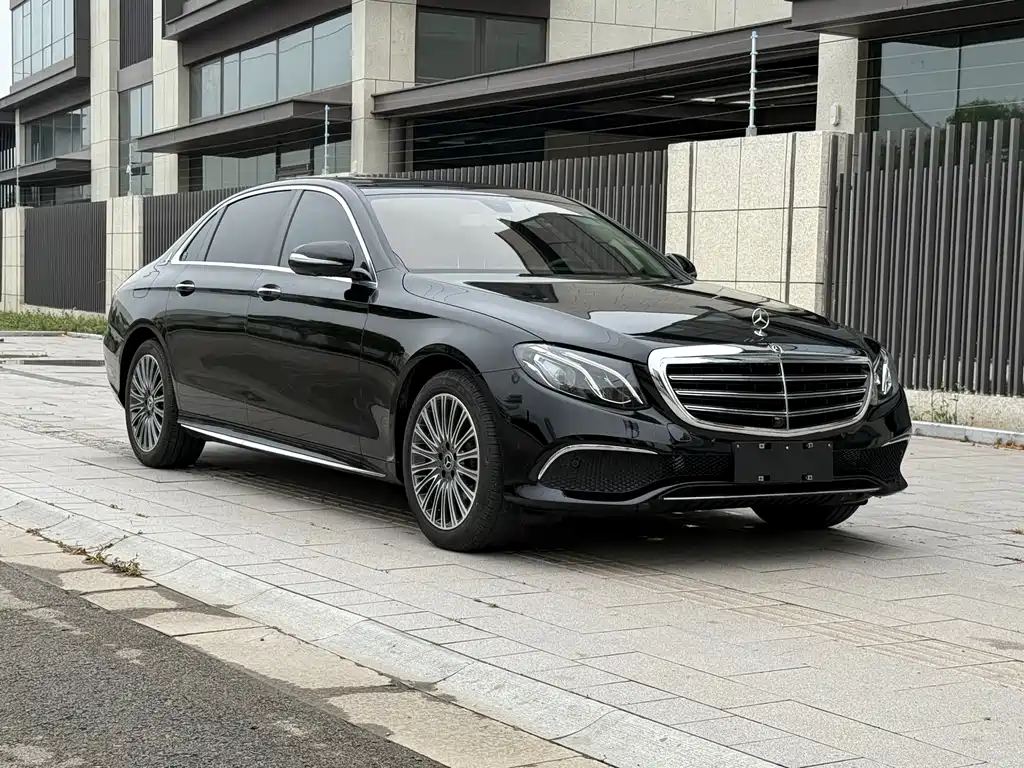 Mercedes-Benz E-Class 2019 — фото 2