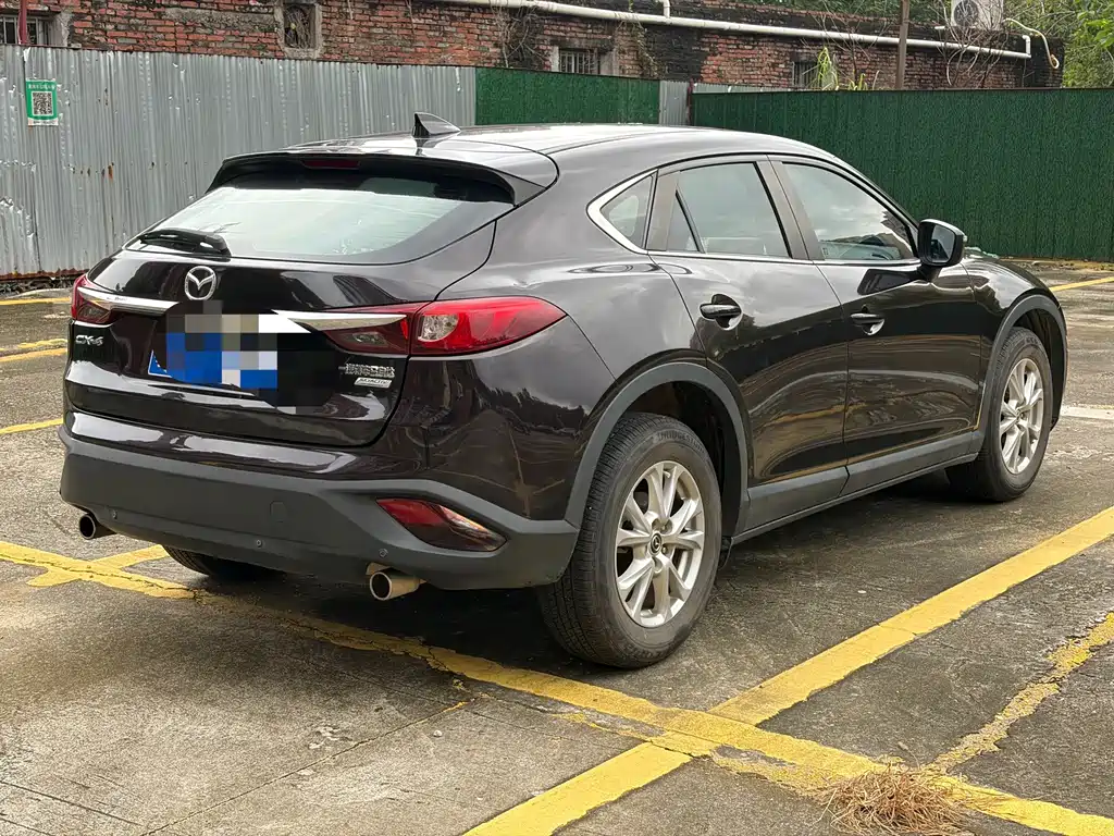 Mazda CX-4 2018 — фото 9