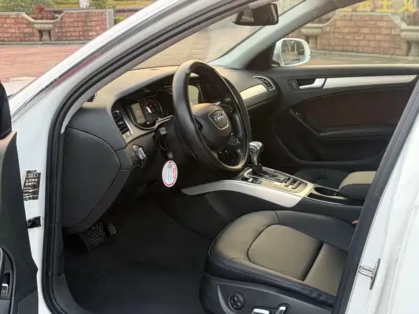 Audi A4L 2016