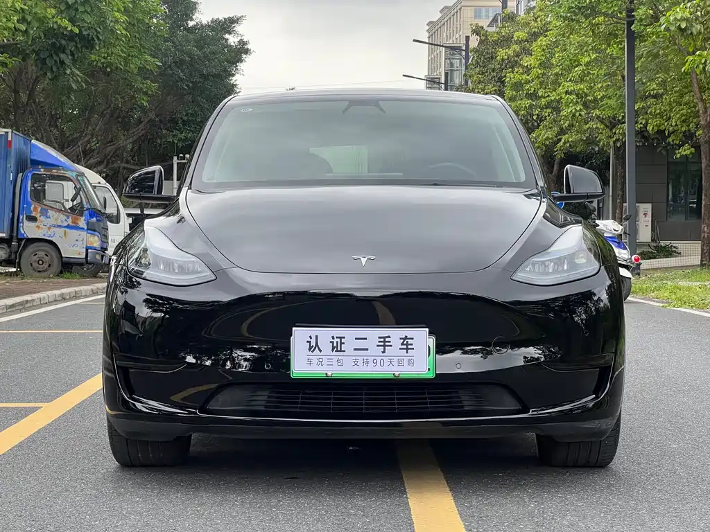 Tesla Model Y 2023 — фото 2