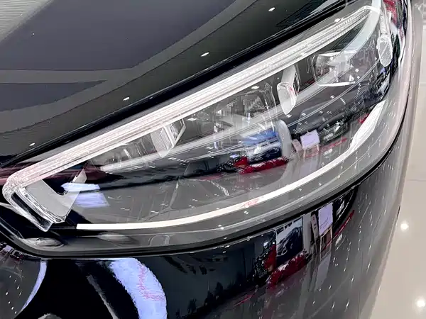 Mercedes-Benz Maybach S-Class 2025